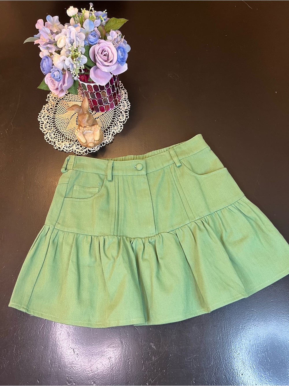 Listicle Boutique NWOT Green Ruffle Denim Jean Mini Skirt Sz M Trend Preppy